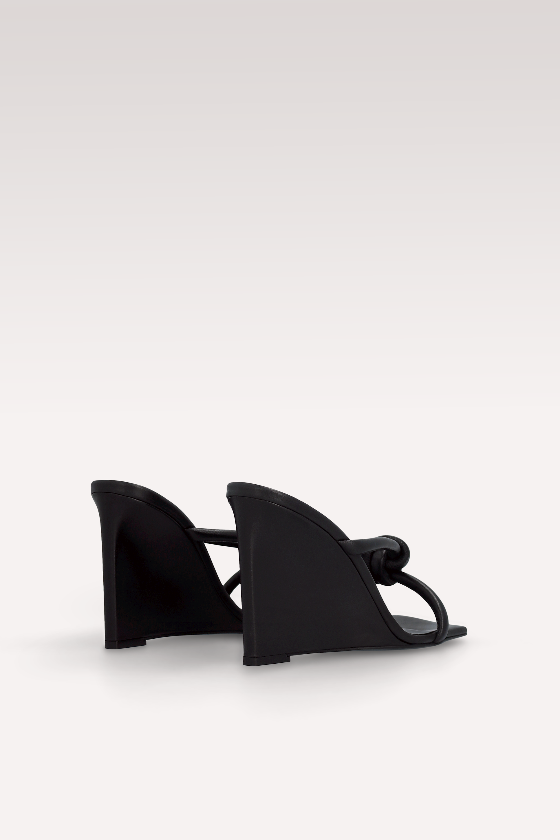 ZATANNA BLACK LEATHER MULES
