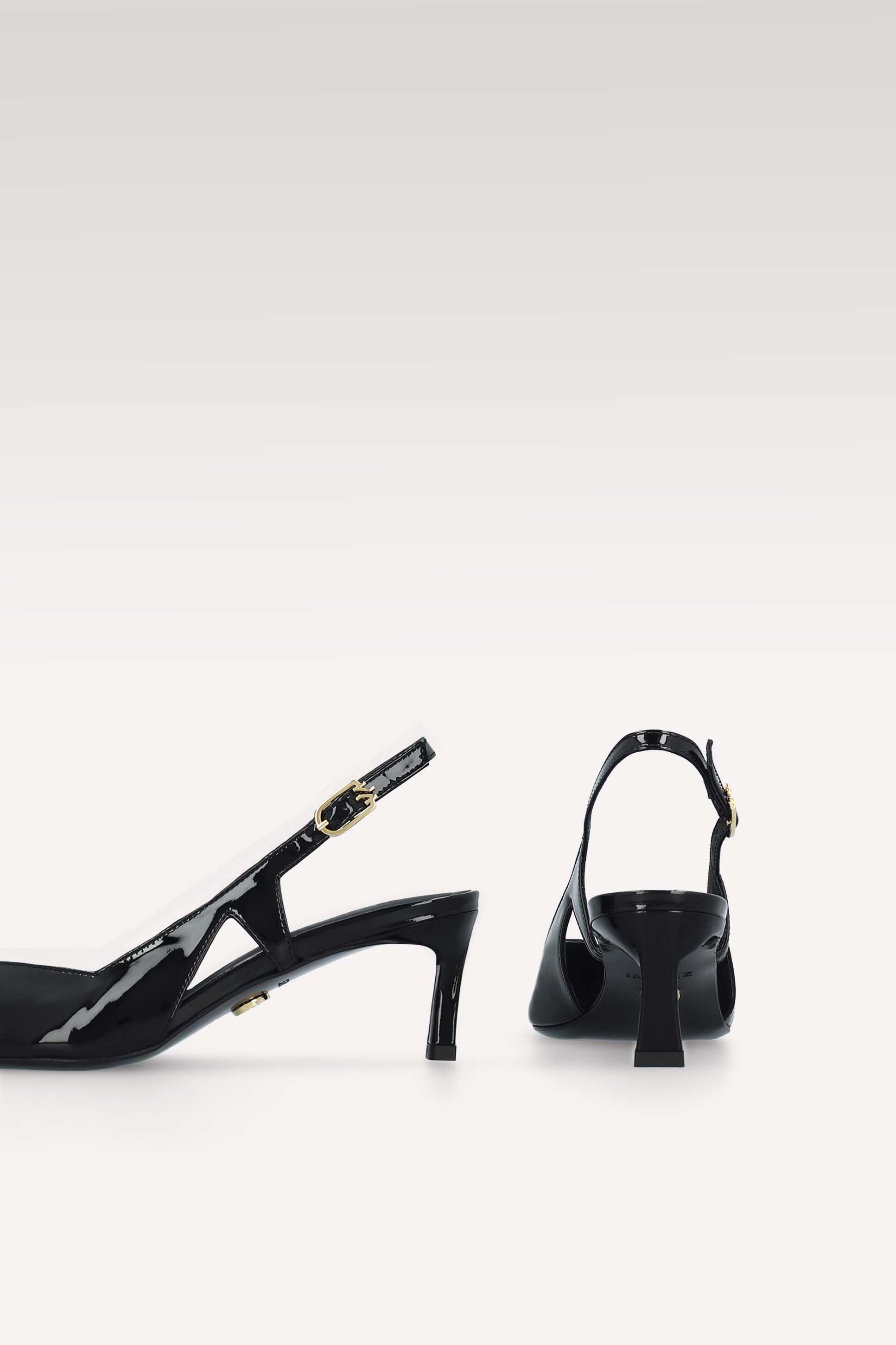 ORCHID BLACK PATENT LEATHER SLINGBACK PUMPS AND DALIA SEMI PATENT LEATHER SHOULDER BAG