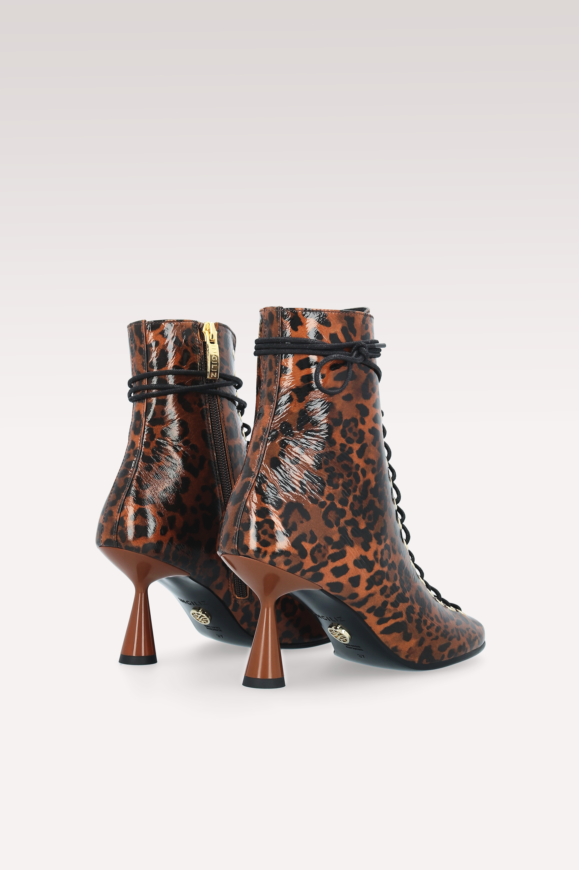 ZOE BROWN LEOPARD PRINT LEATHER ANKLE BOOTS AND DAISY SHOULDER BAG