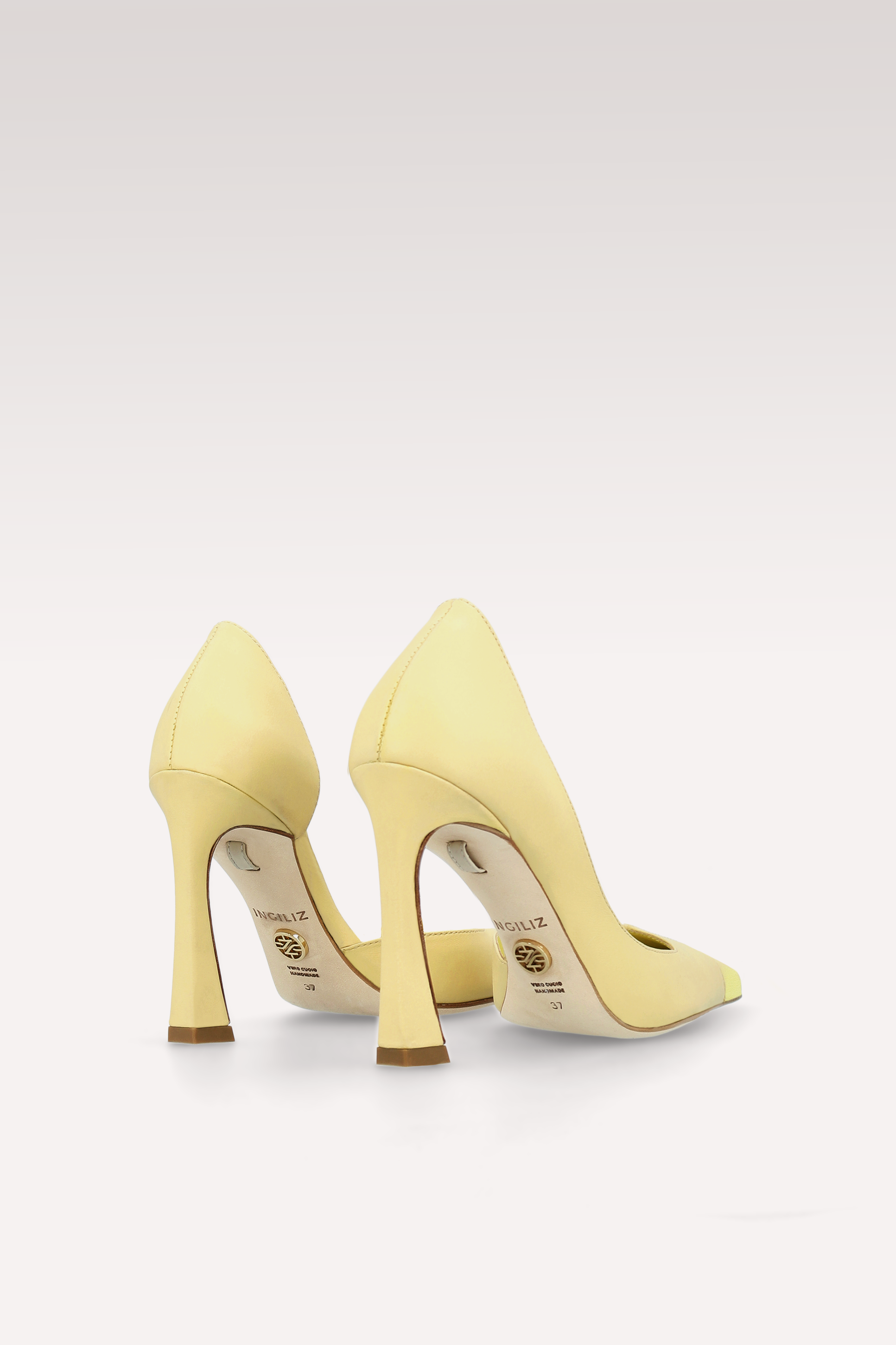 DECOLLETÉ VESPER IN PELLE GIALLO PASTELLO