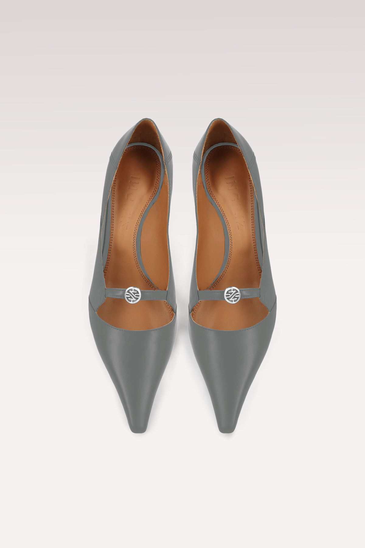 AURA GREY LEATHER PUMPS