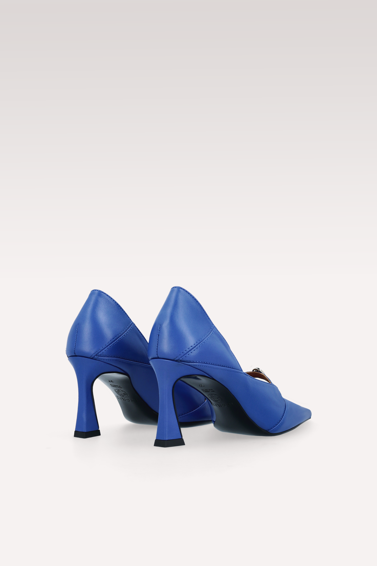 AURA INK BLUE LEATHER PUMPS