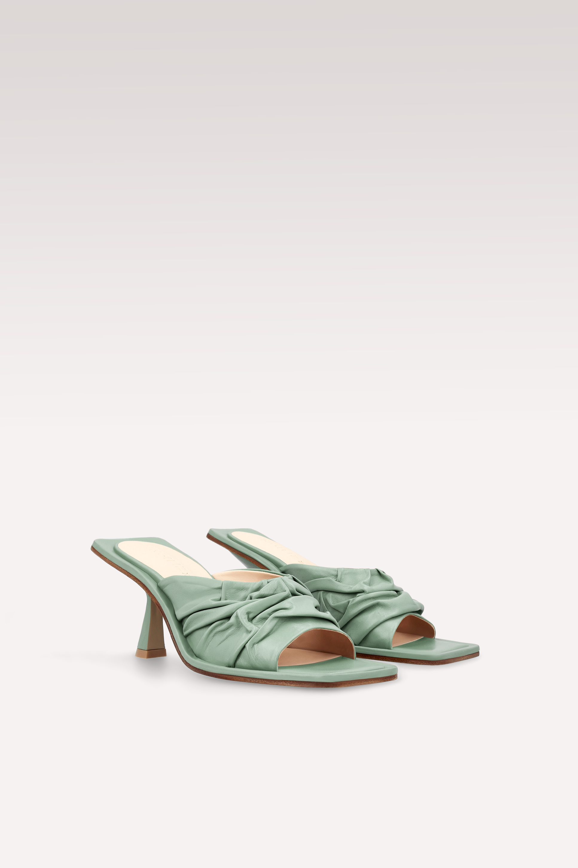 ZORI MINT LEATHER MULES
