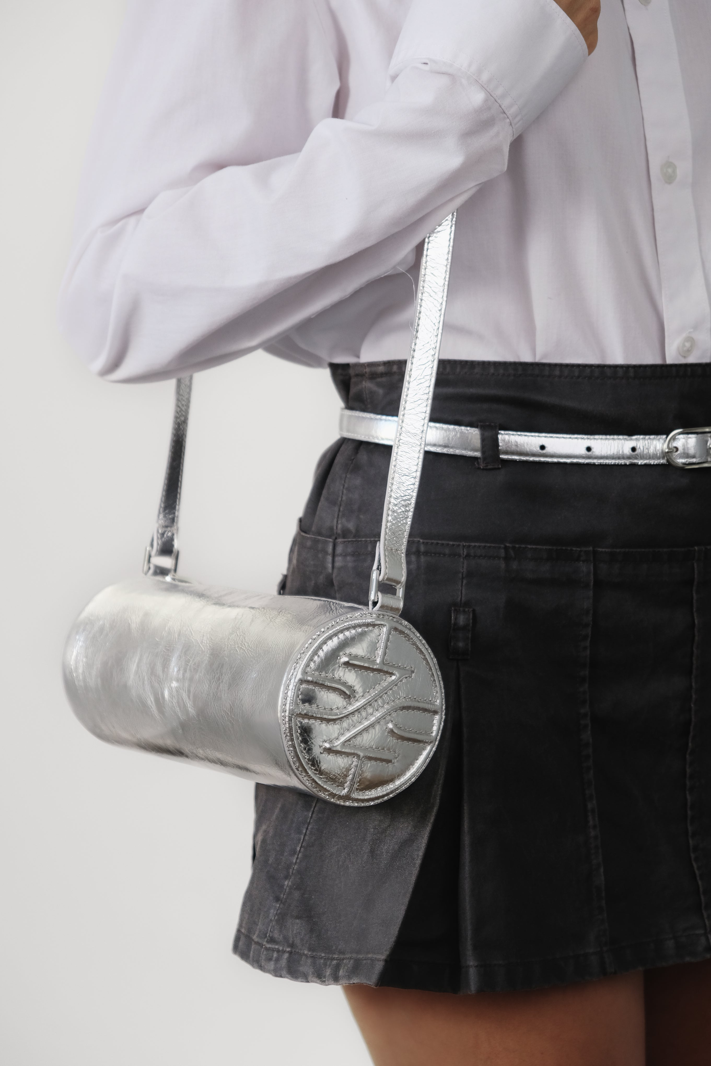 STAR SILVER METALLIC WRINKLED LEATHER PUMPS AND FIONA CROSSBODY BAG