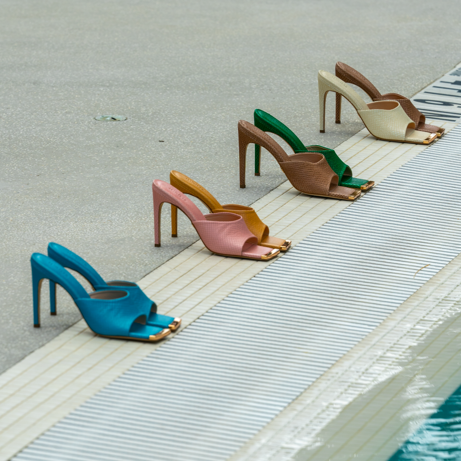 KALINA 05 OFF-WHITE LIZZARD EMBOSSED LEATHER MULES
