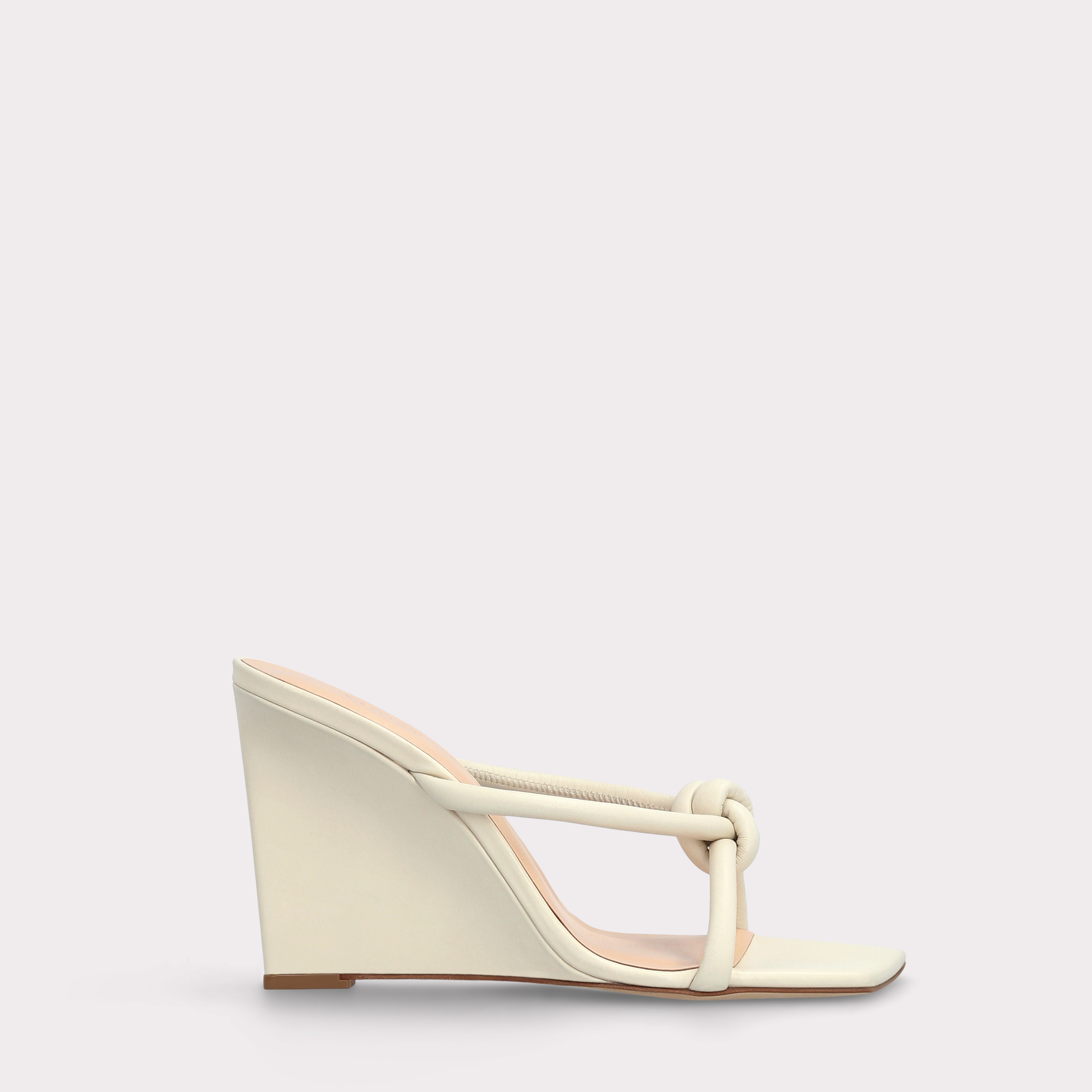 ZATANNA BEIGE LEATHER MULES