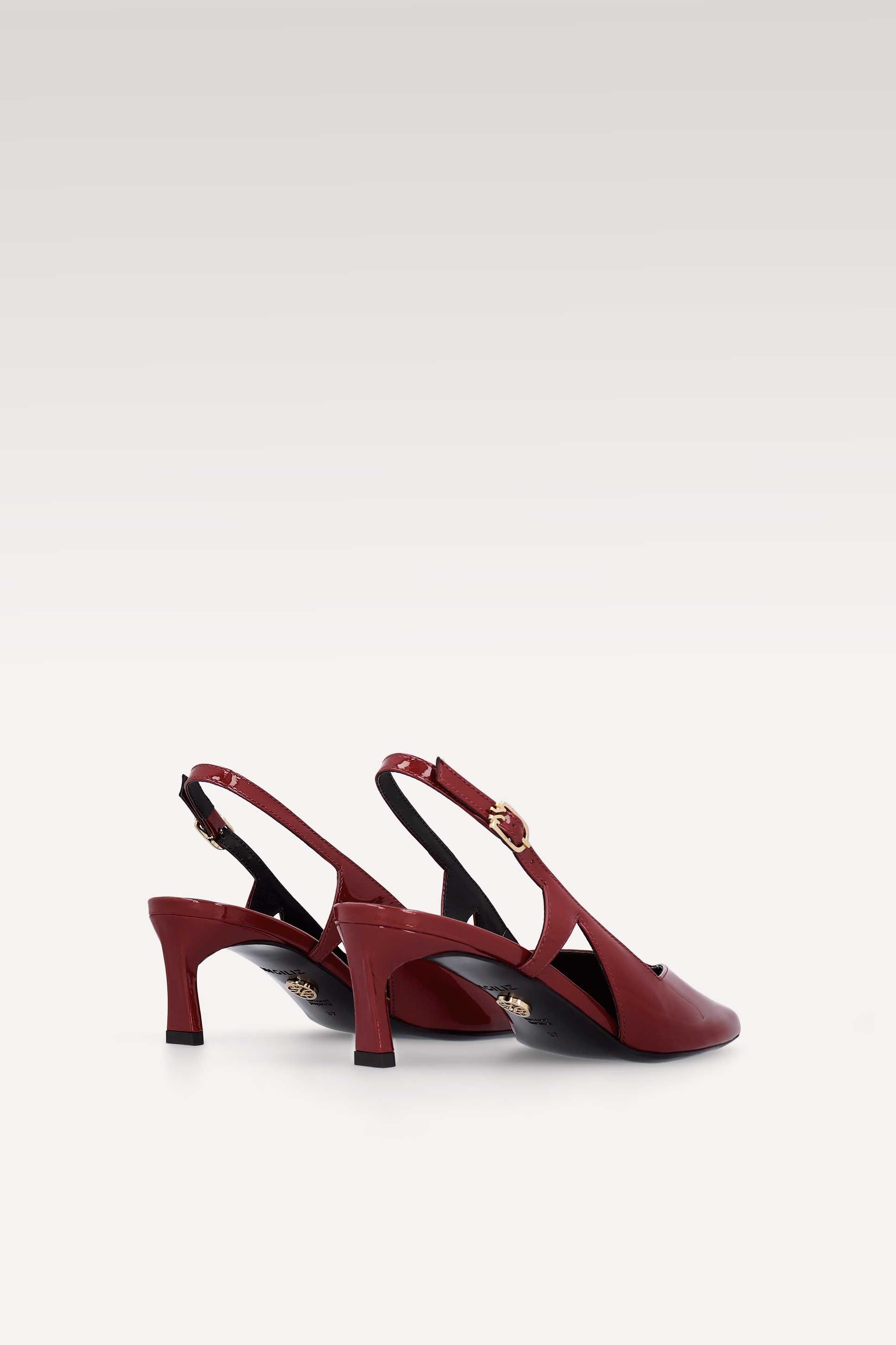 ORCHID CHERRY PATENT LEATHER SLINGBACK PUMPS AND DALIA COCCO EMBOSSED LEATHER SHOULDER BAG