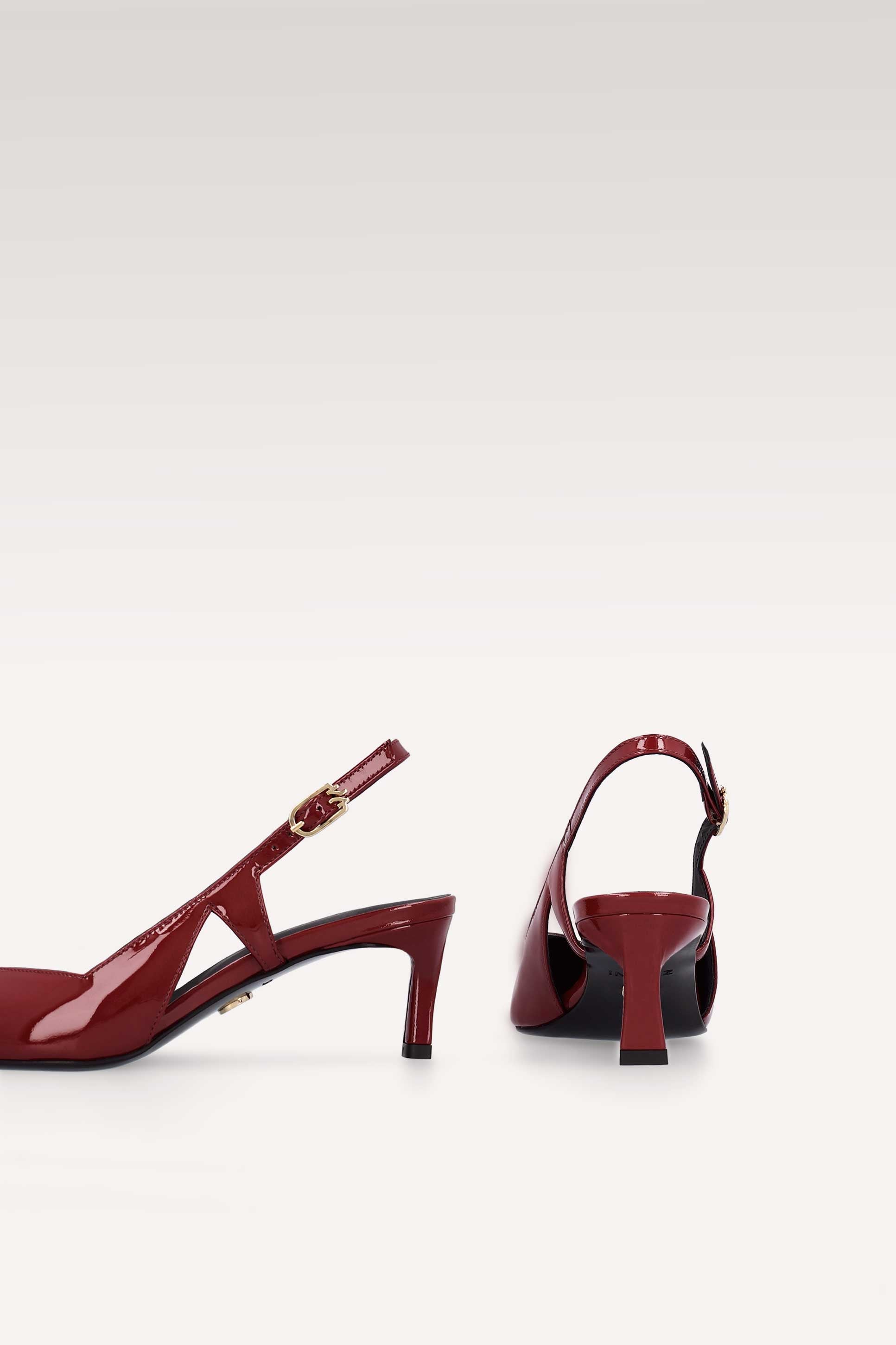 ORCHID CHERRY PATENT LEATHER SLINGBACK PUMPS AND DALIA COCCO EMBOSSED LEATHER SHOULDER BAG