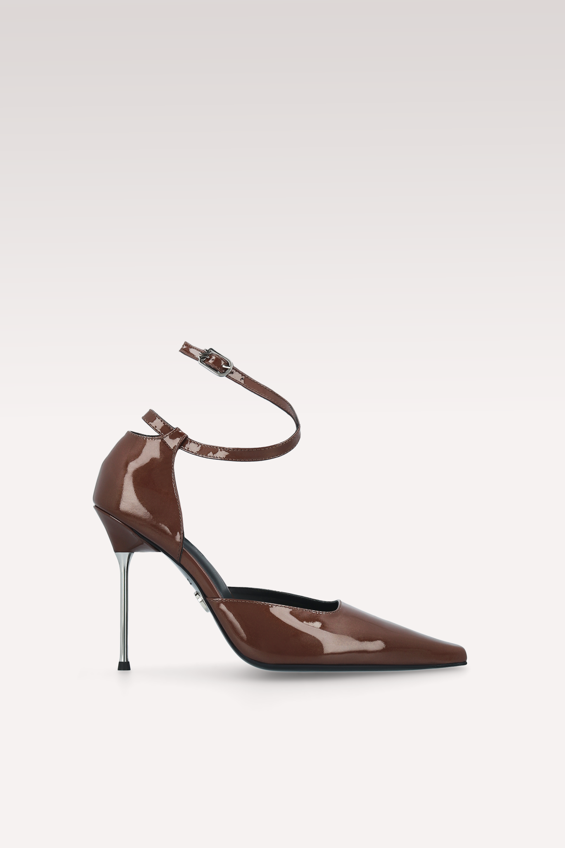 STAR BROWN PATENT LEATHER PUMPS
