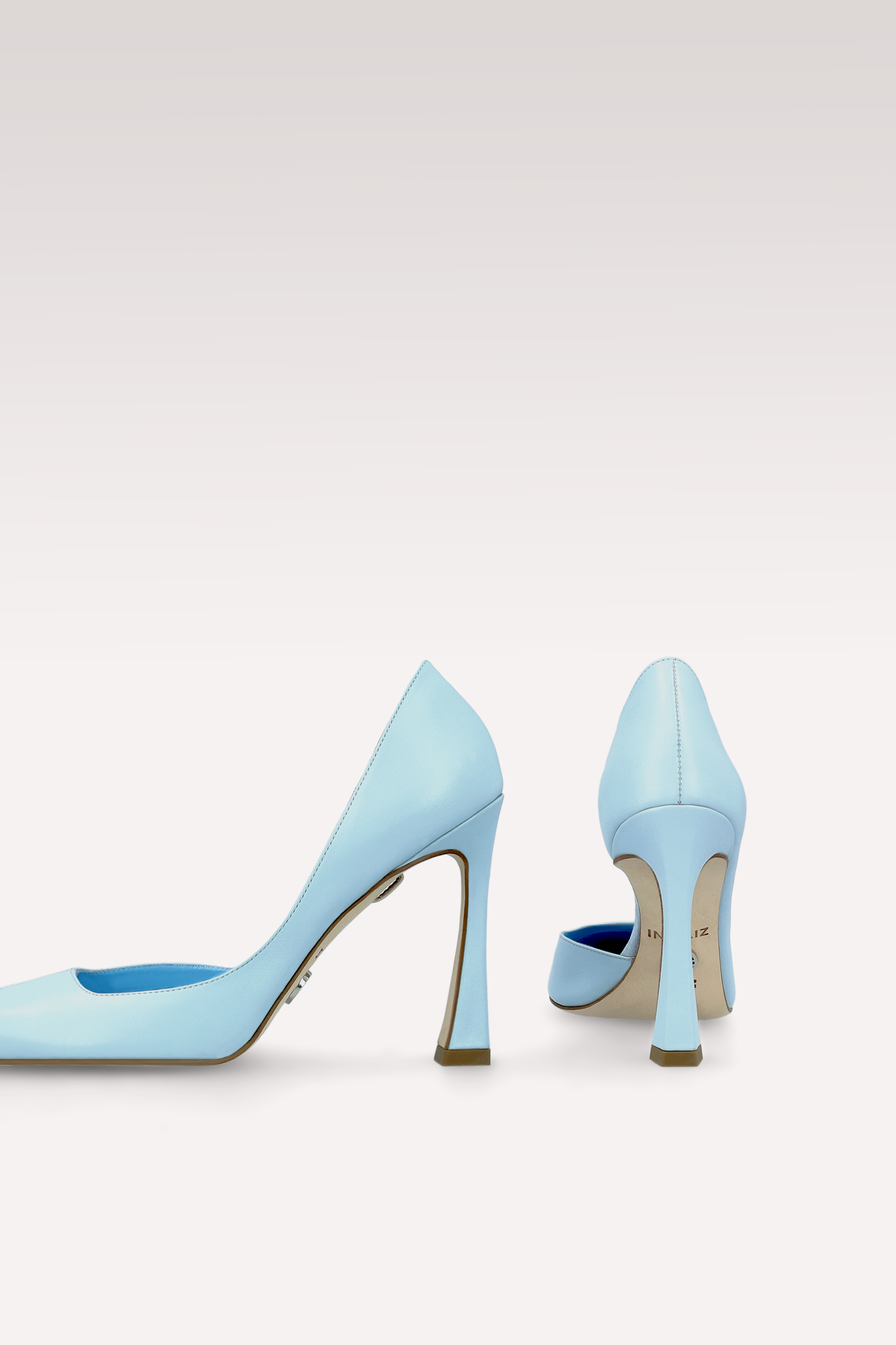 VESPER POWDER BLUE LEATHER AND SUEDE LEATHER PUMPS