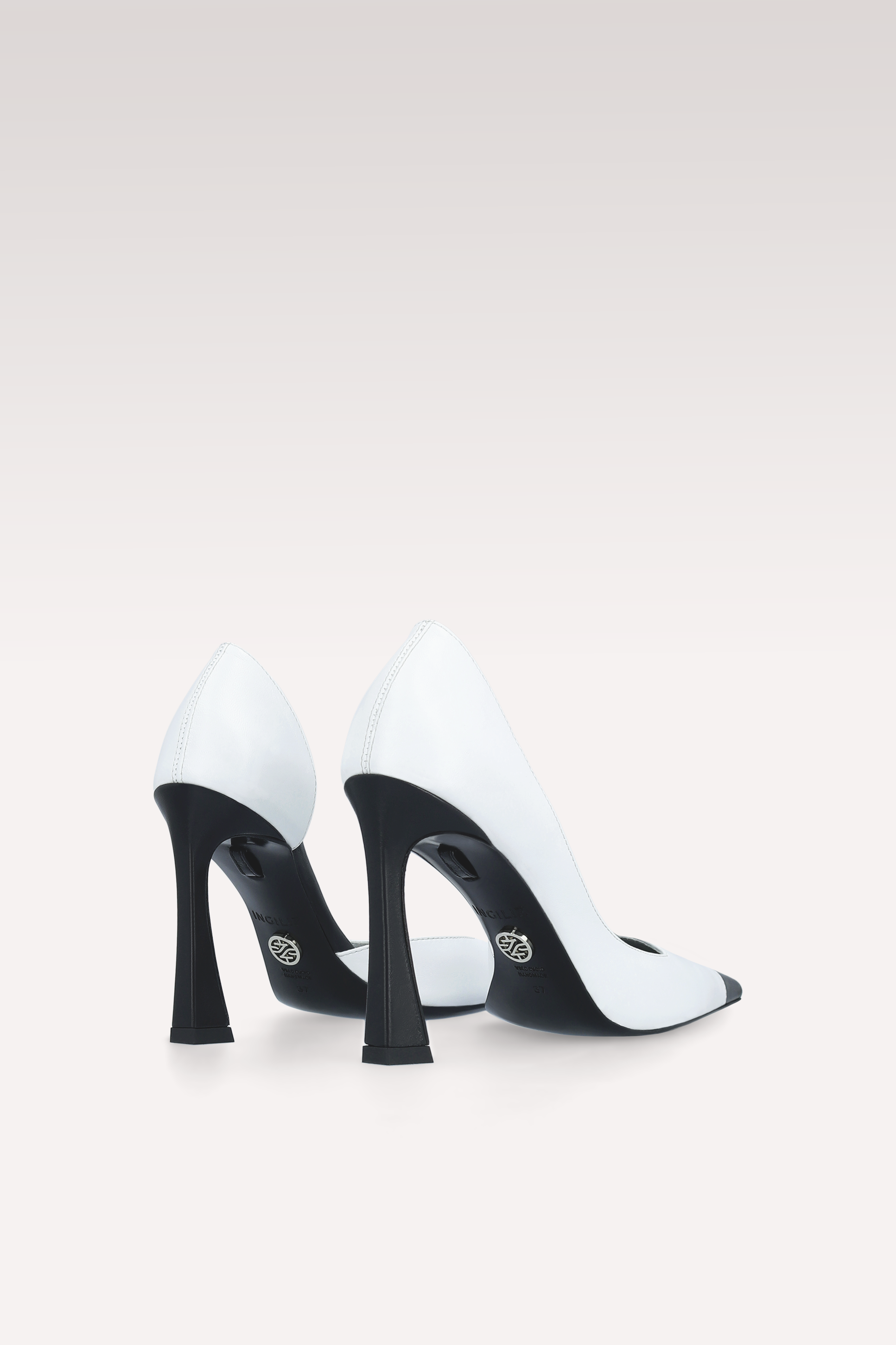 VESPER WHITE AND BLACK PUMPS AND MILLY BLACK NAPPA LEATHER MINI BAG