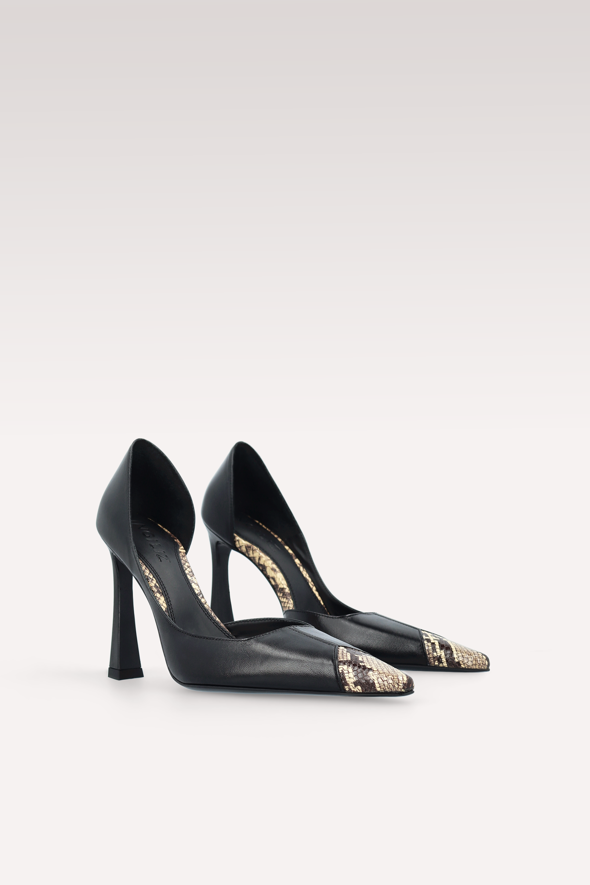 VESPER PYTHON PRINT AND BLACK LEATHER PUMPS