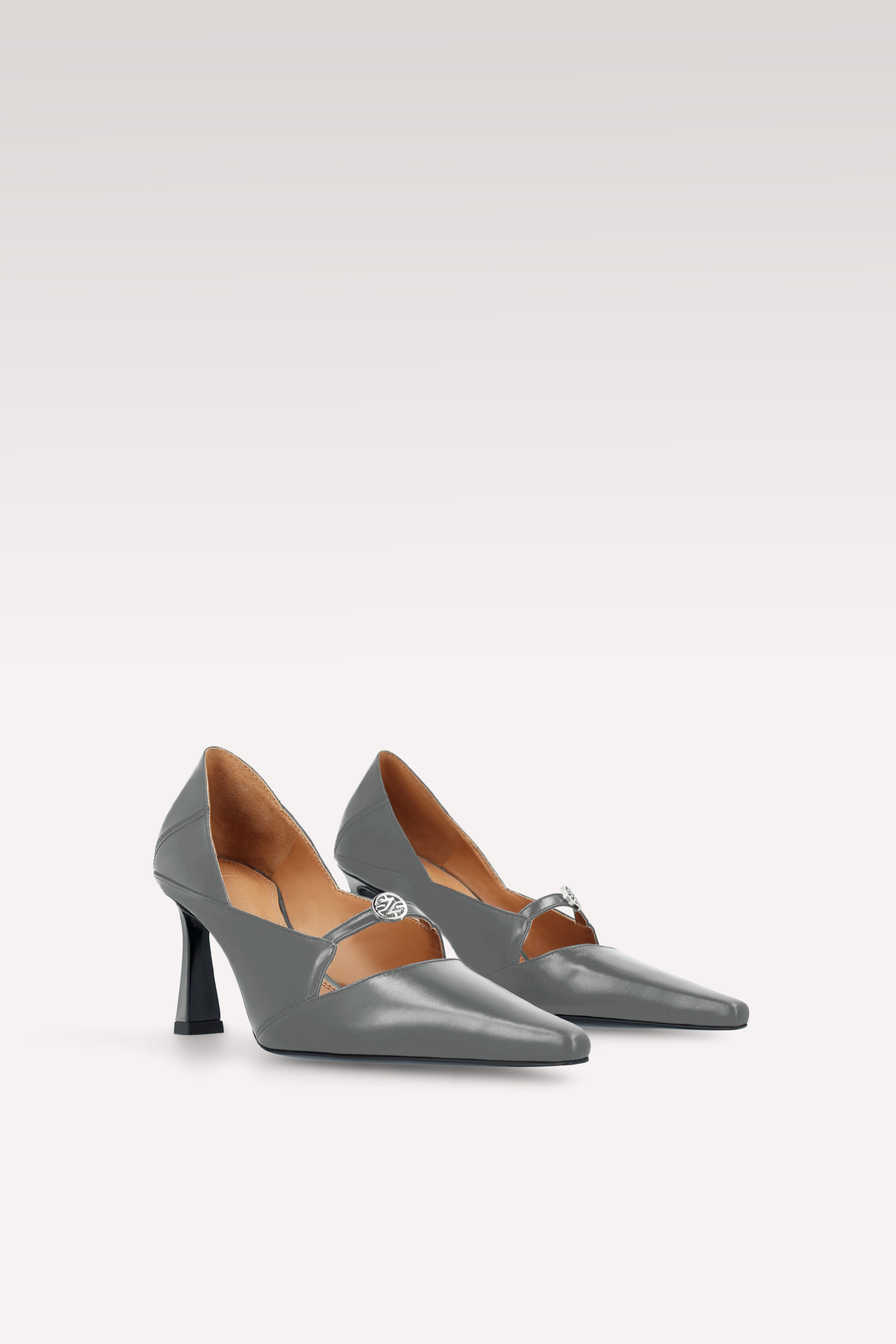 AURA GREY LEATHER PUMPS