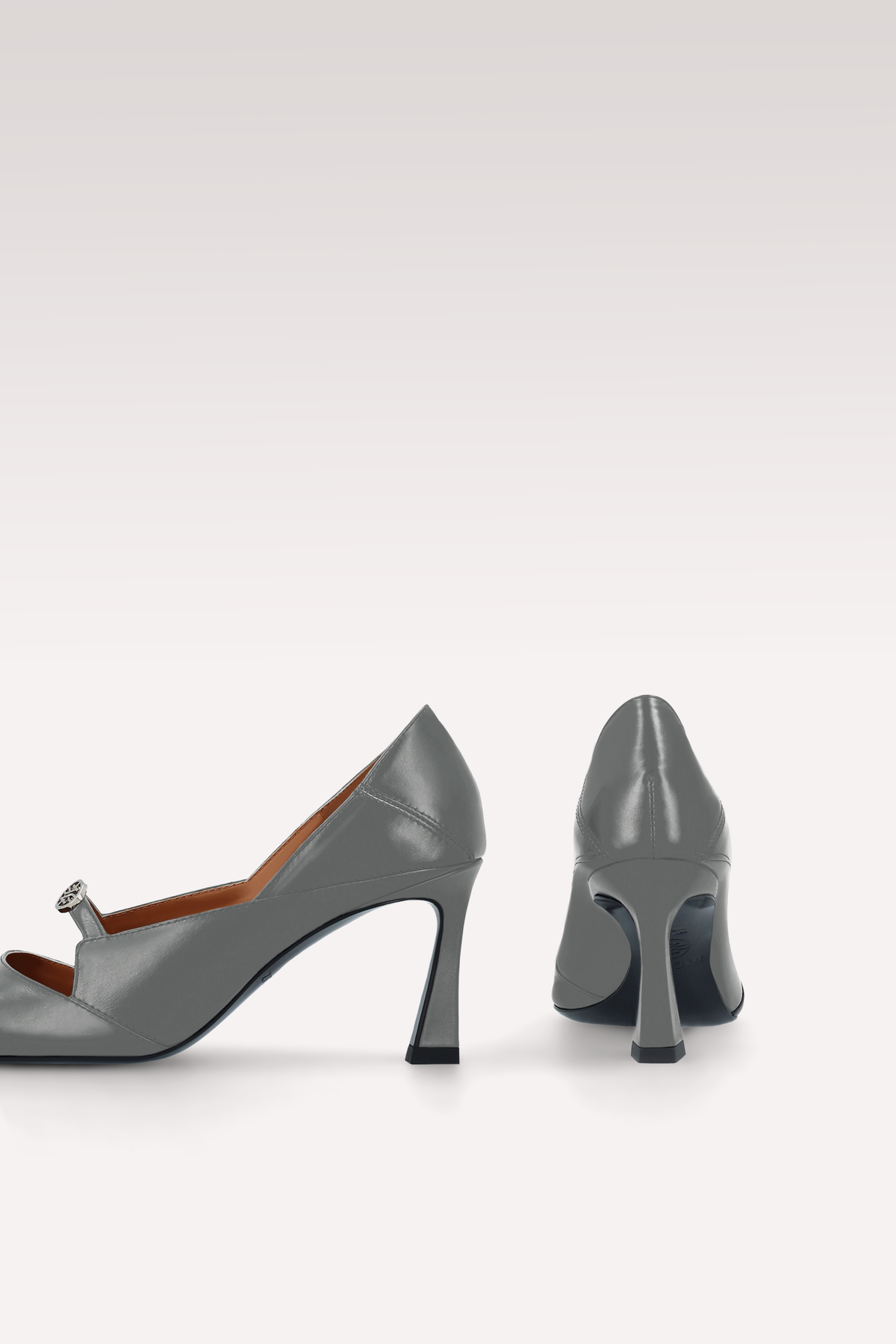 AURA GREY LEATHER PUMPS