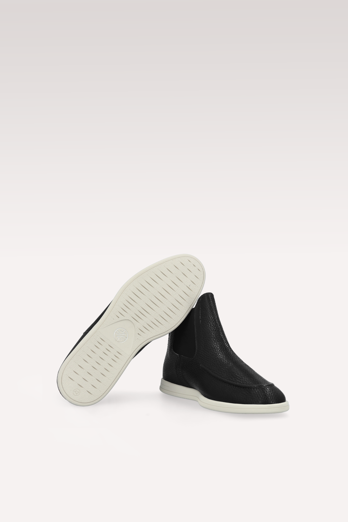 VITO BLACK GRAIN LEATHER ANKLE BOOTS