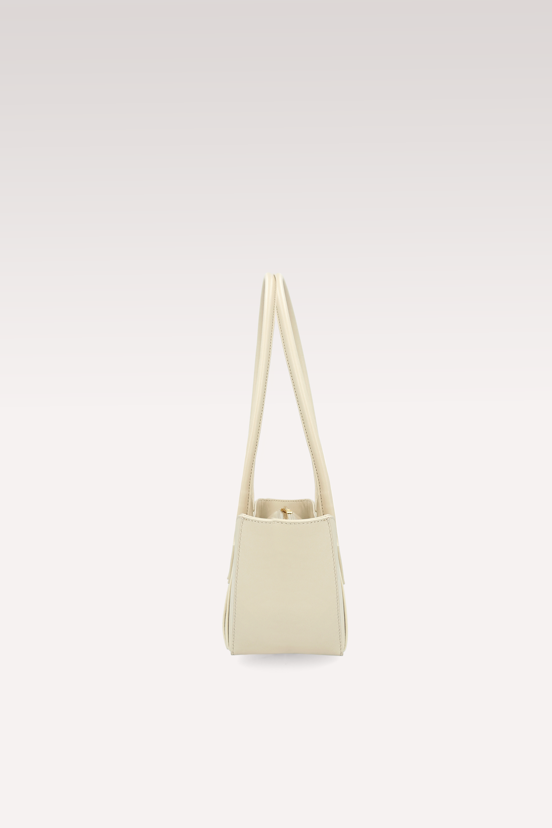 DAISY TOFU CALF NAPPA LEATHER SHOULDER BAG AND SIENNA LEATHER AND MESH PUMPS