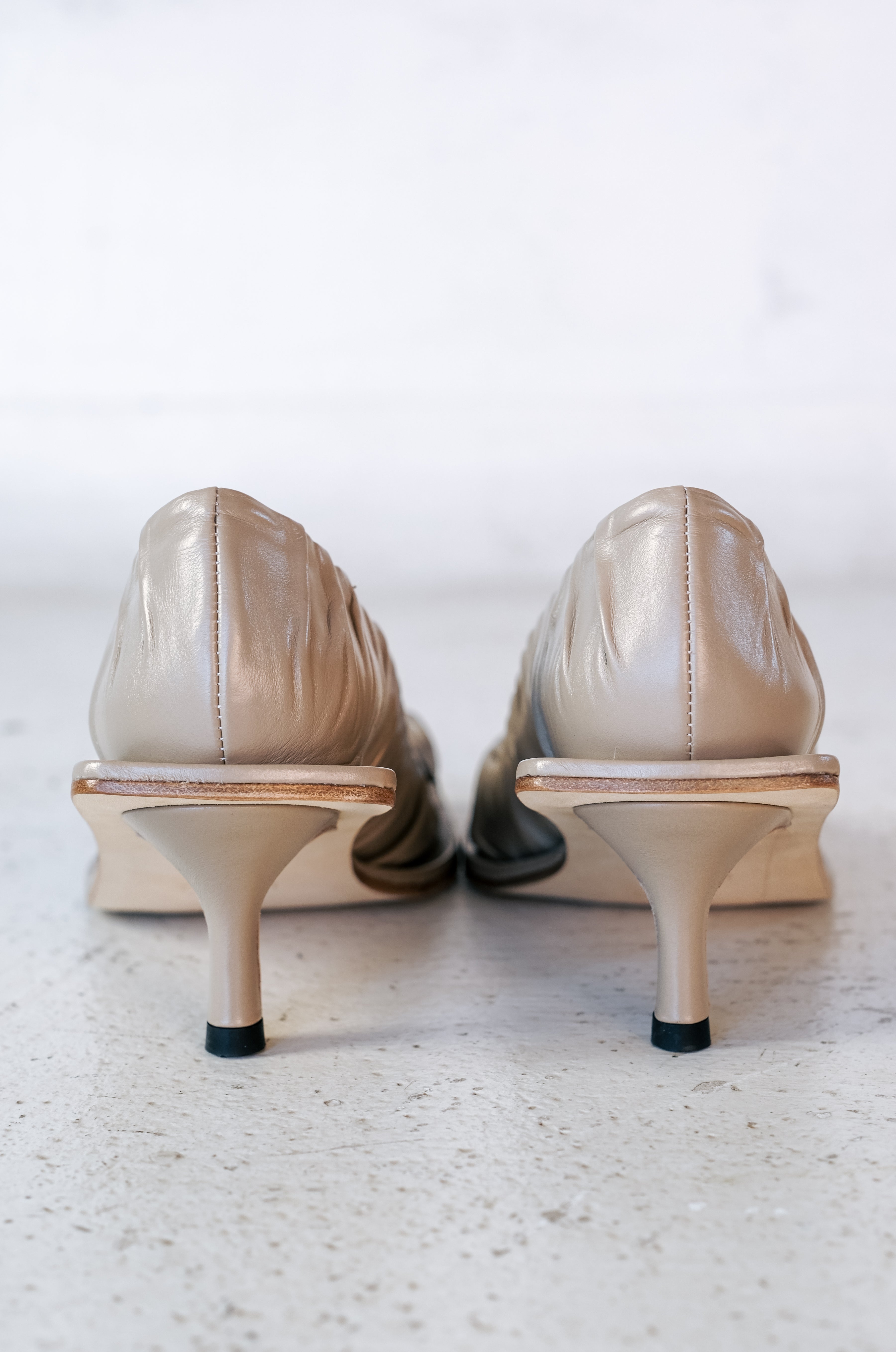 NI TAUPE SOFT NAPPA LEATHER PUMPS