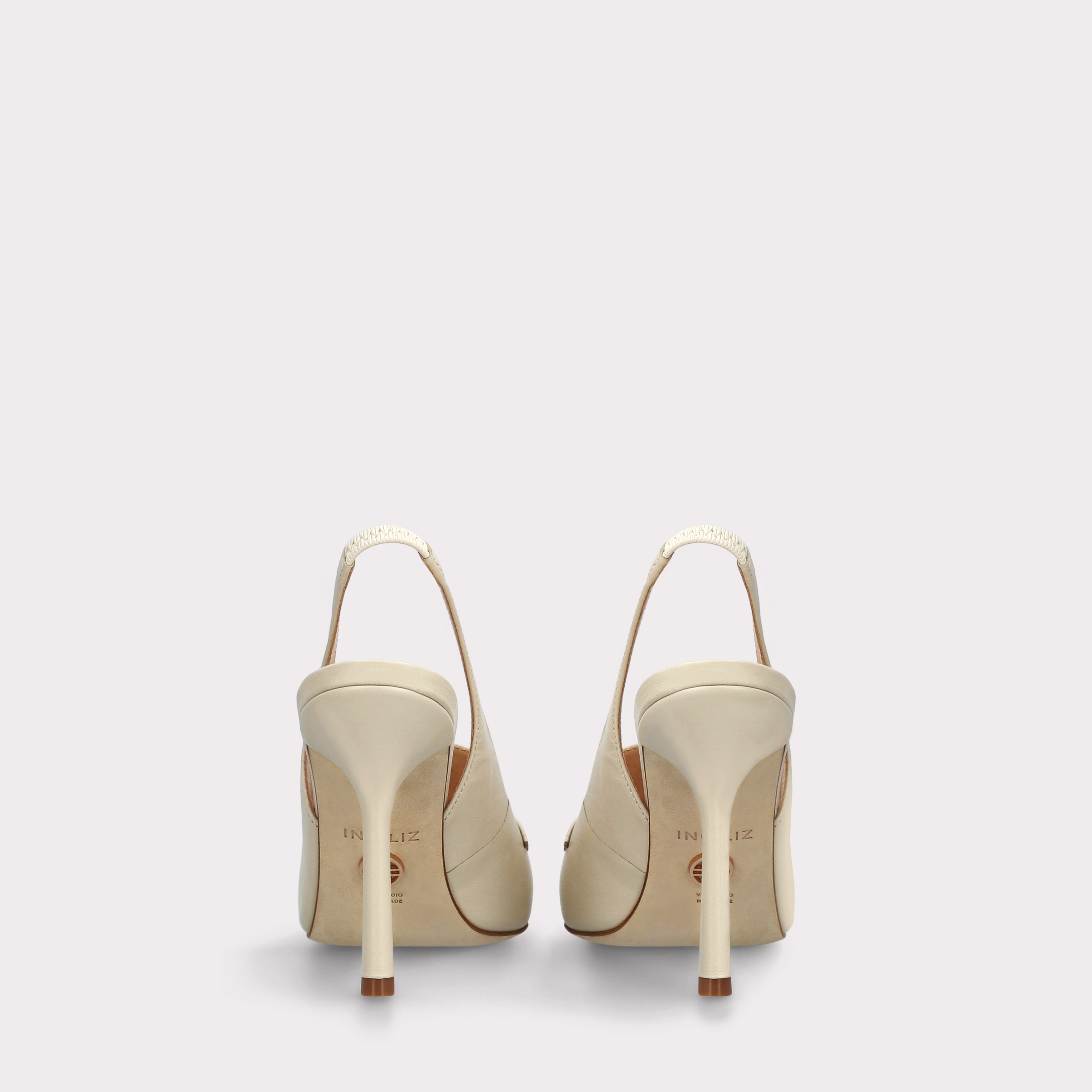 ABA 15 IVORY LEATHER PUMPS