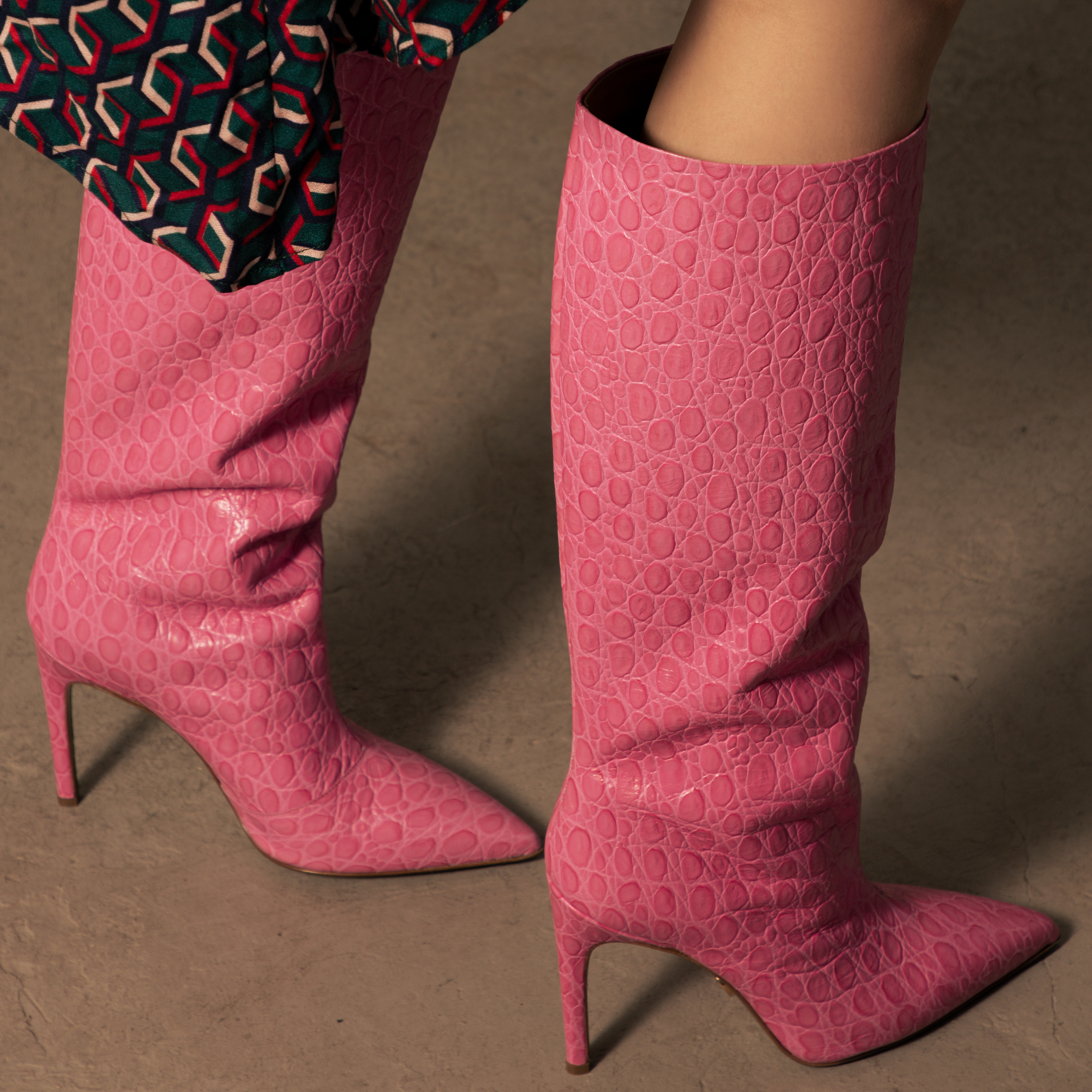 TEXTURED LEATHER BOOTS ANASTASIA HOT PINK