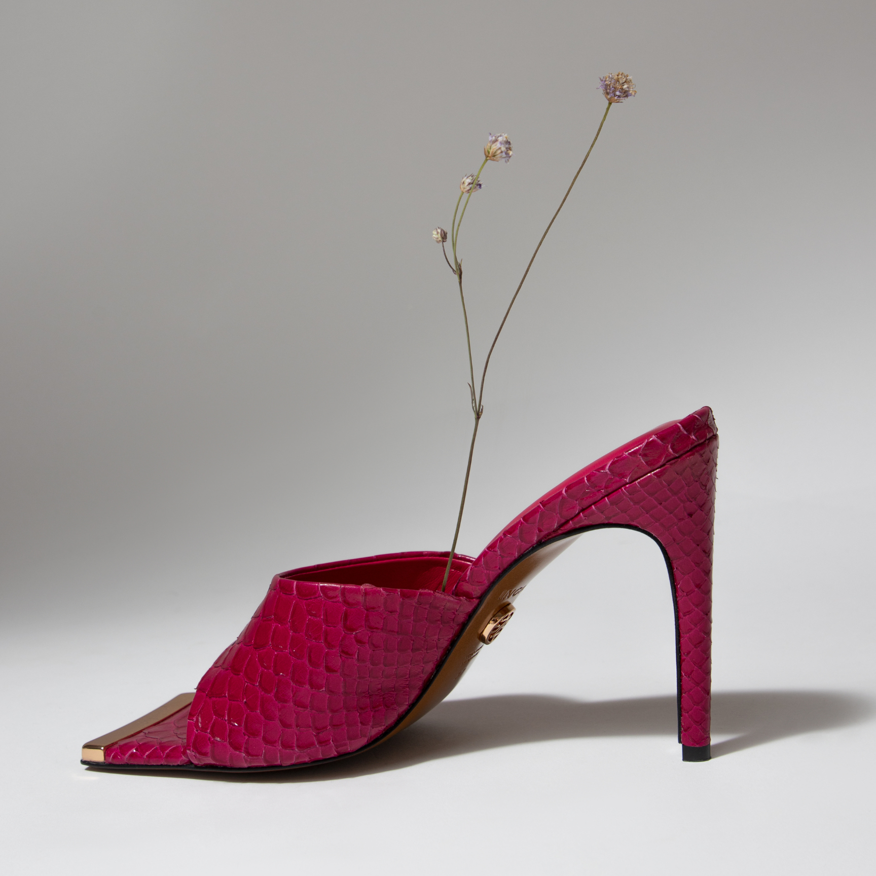 TEXTURED LEATHER MULES KALINA FUXIA